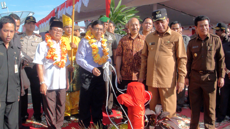 Wamen ESDM Resmikan Pilot Project Penggunaan LGV Untuk Nelayan